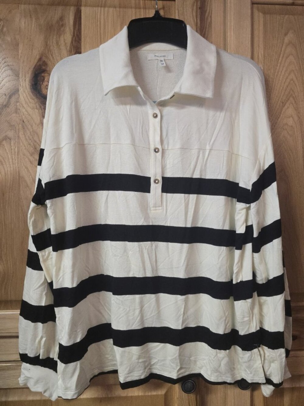Maurices Blouse Size Medium Long Sleeve Collared Cream Black Stripe Shirt